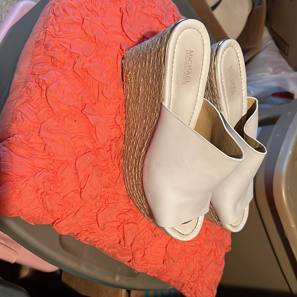 Michael kors wedges - Picture 3 of 5